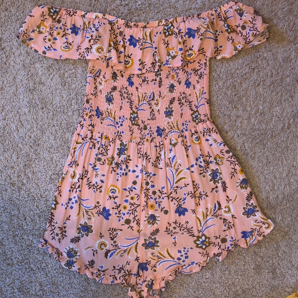 ❤️ Pink Off-Shoulder Romper
